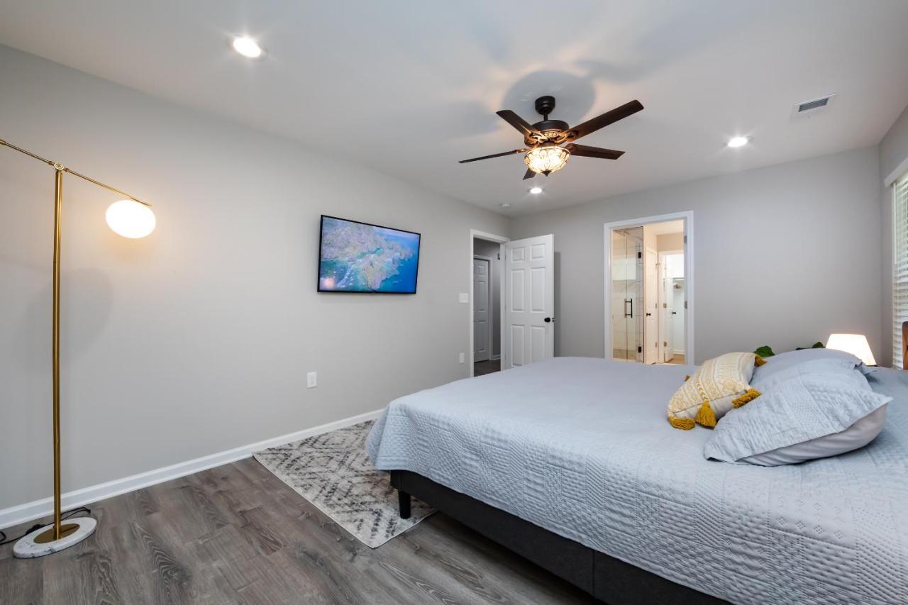 Brandnew Spacious 4 Bedroom House Minutes To Uptown Charlotte Bagian luar foto