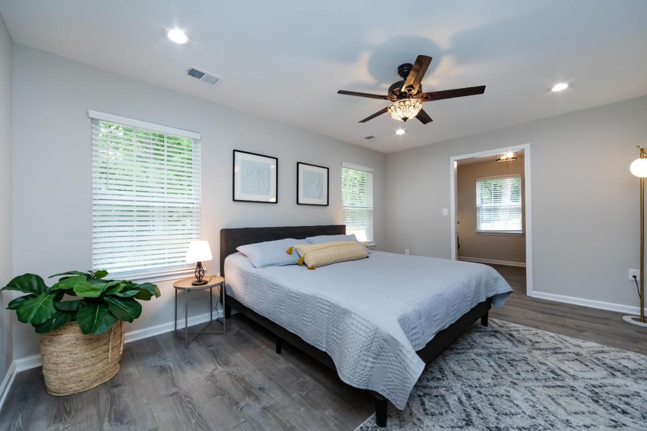 Brandnew Spacious 4 Bedroom House Minutes To Uptown Charlotte Bagian luar foto