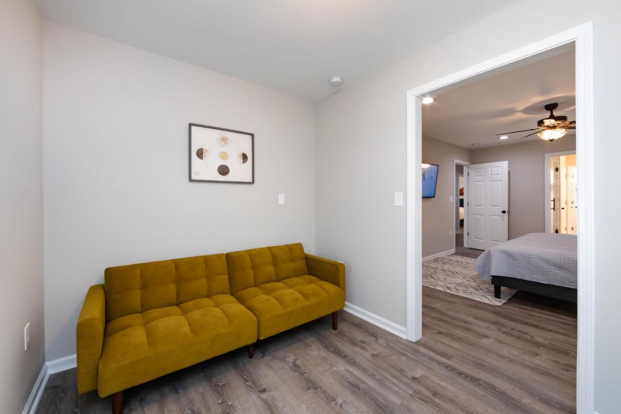 Brandnew Spacious 4 Bedroom House Minutes To Uptown Charlotte Bagian luar foto