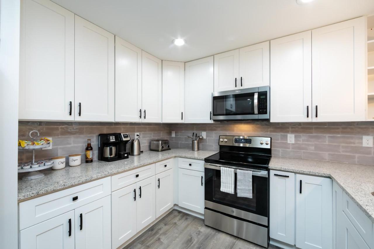 Brandnew Spacious 4 Bedroom House Minutes To Uptown Charlotte Bagian luar foto