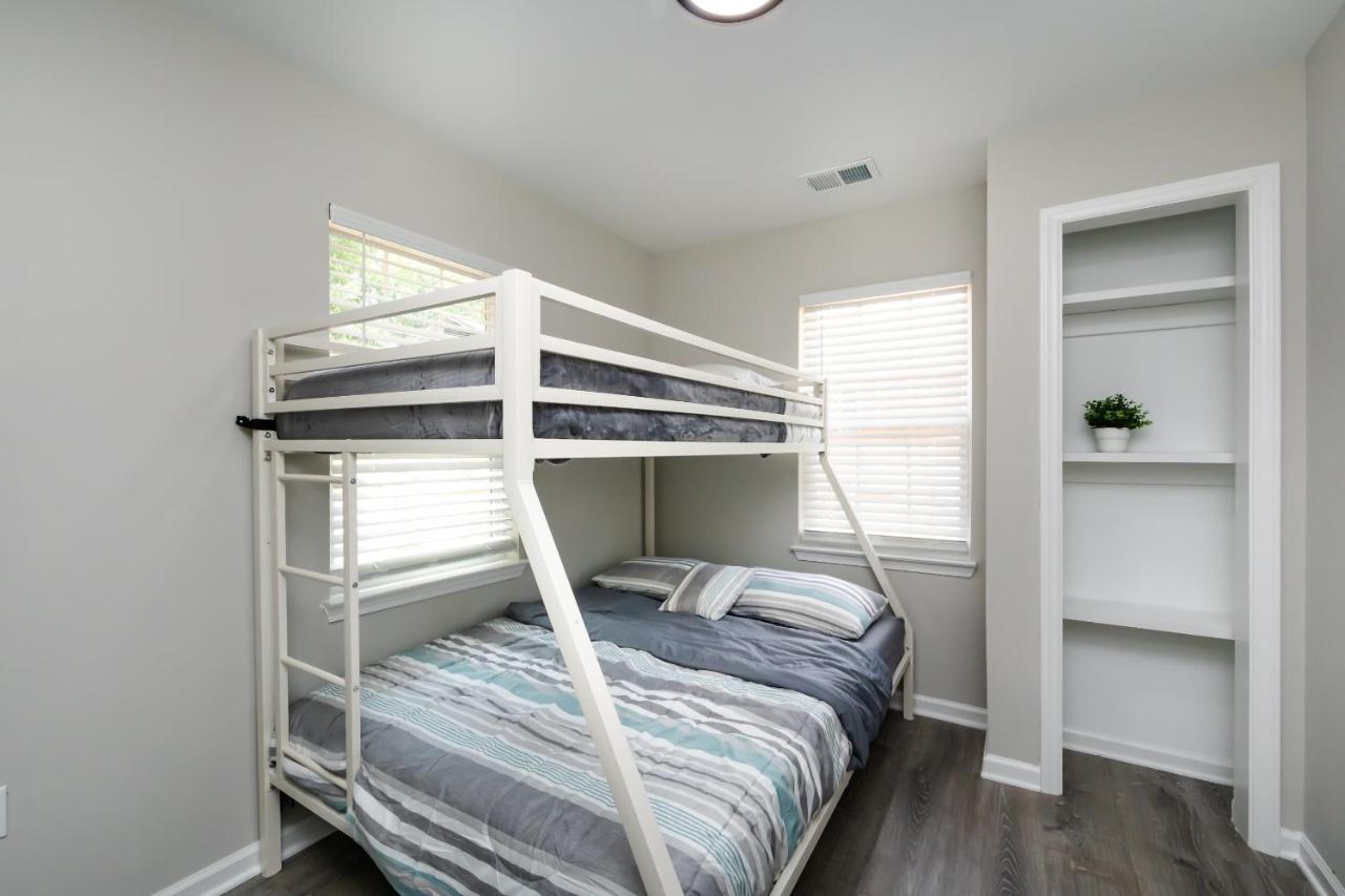 Brandnew Spacious 4 Bedroom House Minutes To Uptown Charlotte Bagian luar foto