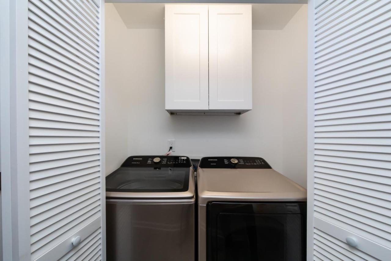 Brandnew Spacious 4 Bedroom House Minutes To Uptown Charlotte Bagian luar foto