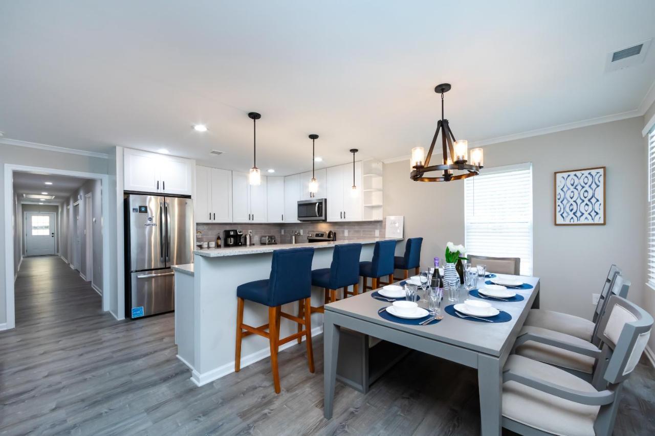 Brandnew Spacious 4 Bedroom House Minutes To Uptown Charlotte Bagian luar foto
