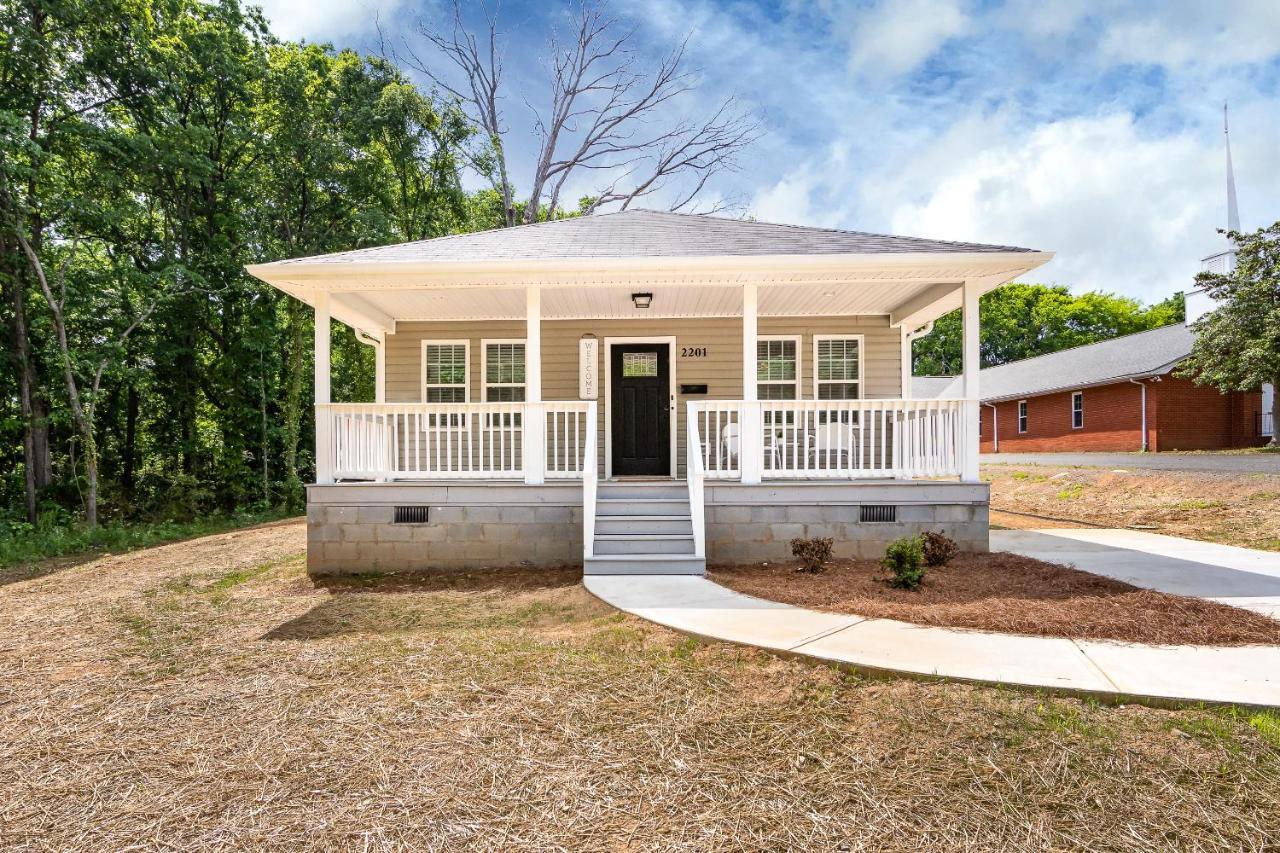 Brandnew Spacious 4 Bedroom House Minutes To Uptown Charlotte Bagian luar foto